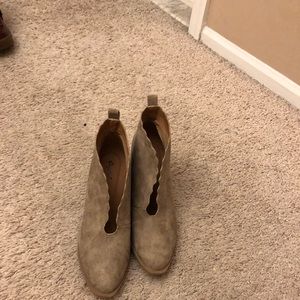Qupid scalloped cut out booties Size 7
